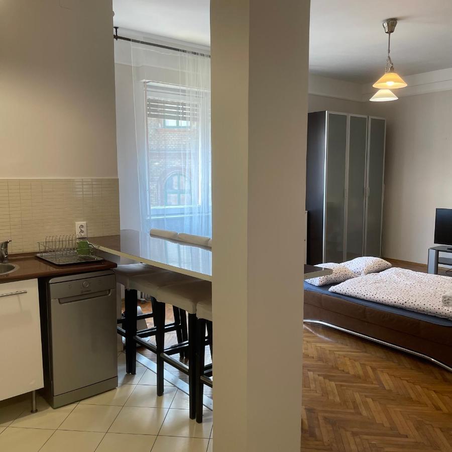 Elizabeth Bridge With Gellert-Hill View Apartment Budapest Bagian luar foto