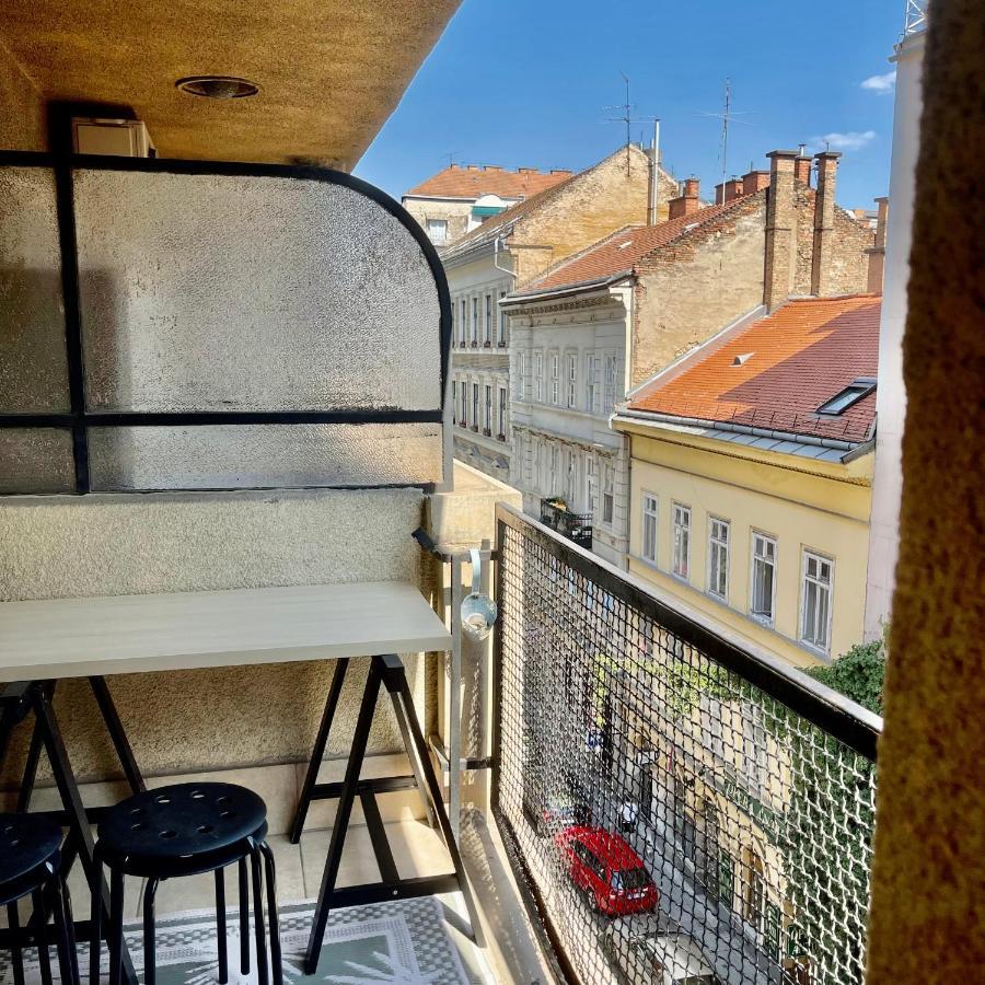 Elizabeth Bridge With Gellert-Hill View Apartment Budapest Bagian luar foto