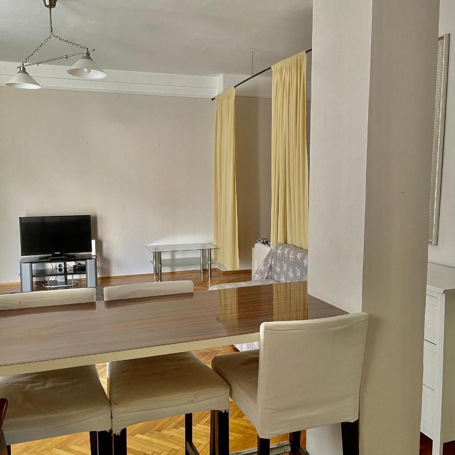 Elizabeth Bridge With Gellert-Hill View Apartment Budapest Bagian luar foto