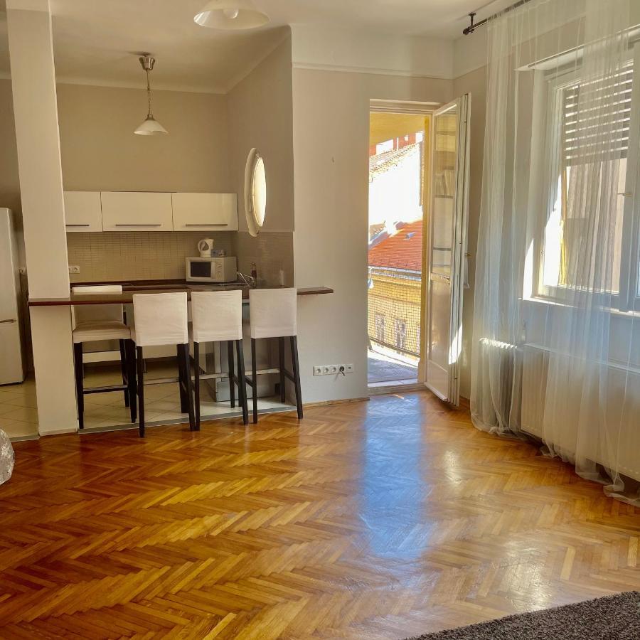 Elizabeth Bridge With Gellert-Hill View Apartment Budapest Bagian luar foto